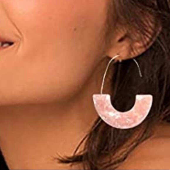 Blush Marbleized Lucite Thread Half Hoop 2 1/2 Inches Earrings - Picture 1 of 5